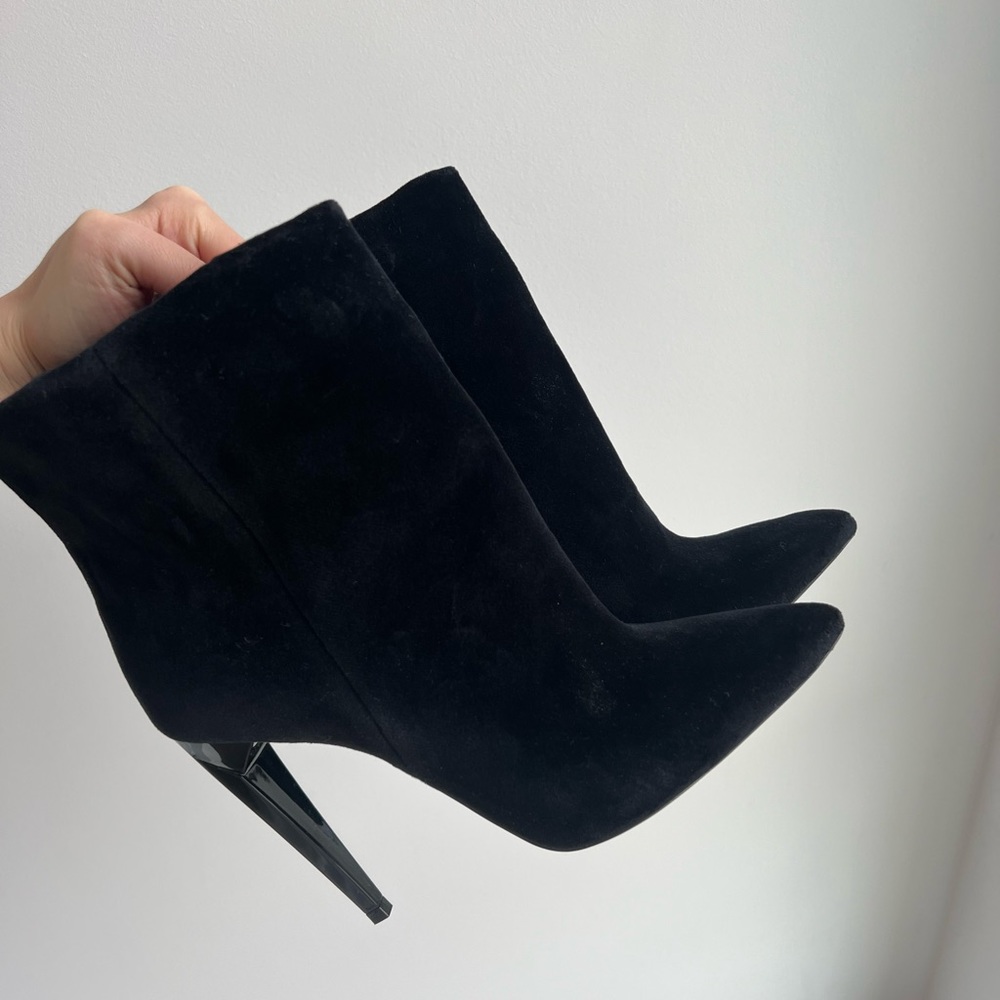 SAINT LAURENT FREJA ANKLE BOOT IN BLACK VELVET 37